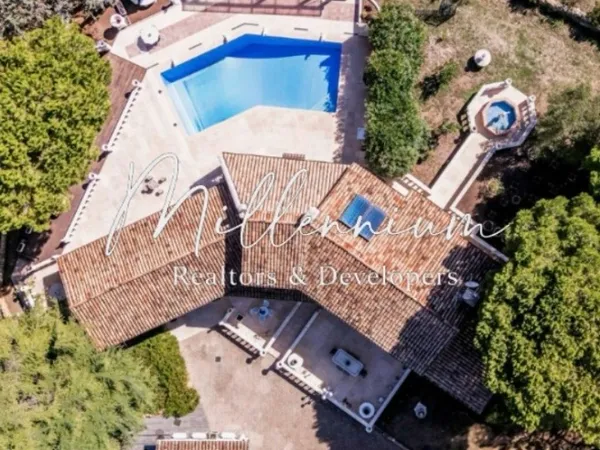 Villa de Luxe  à vendre à Mouans-Sartoux