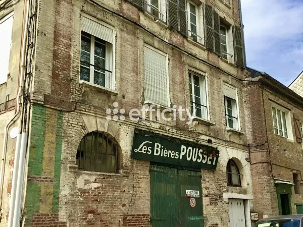 Local commercial 1 pièce 169 m²