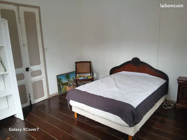 Chambre Marron - Colocation Case Tatave