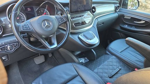 Mercedes Classe V 300d 237 9G-Tronic - Avantgarde Extra Long – 2022 – 130513 km – Diesel – Boîte Automatique — photo 16