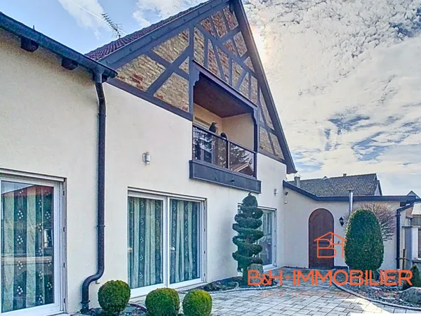 Maison 10 pièces 338 m²