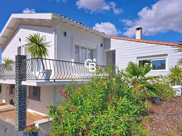 Villa tout confort entièrement rénovée avec piscine et SPA
