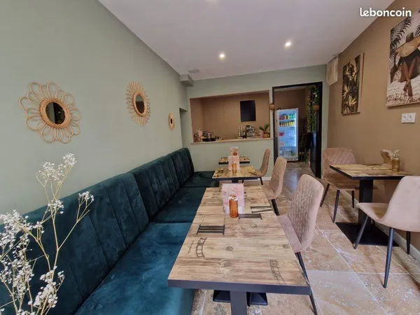 Local commercial 23 m² +35 m² d'espace de stockage