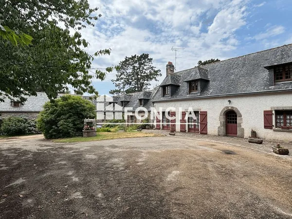 Gouesnach - Ensemble Immobilier de m2 - Emplacement privilégié à 2 pas de la rivière de l'odet - For