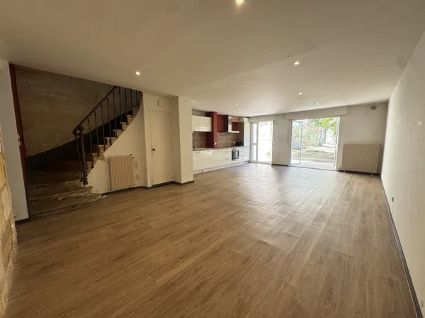 SAINT-GENES- MAISON 150M2 AVEC JARDIN A LOUER