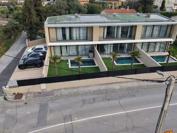 Maison T5 avec piscine et jardin - 105 m² - Bandol