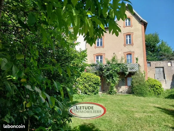 Maison 7 pièces 151 m²
