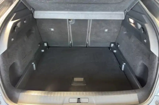 Peugeot 3008 hybrid 136 e-dcs6 — photo 9