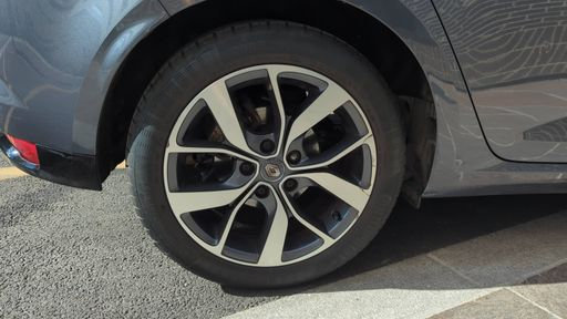 Renault Megane 1.2 TCe 130.0 - Intens – 2016 – 12170 km – Essence – Boîte Manuelle — photo 27