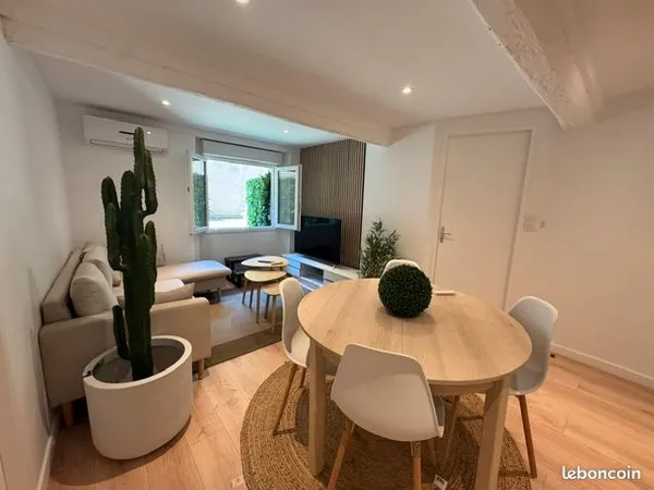 T3 rénové — Vue sur terrasse Toulon Centre