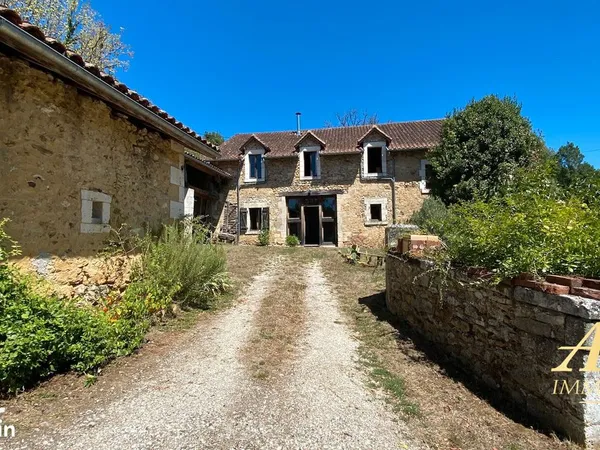 Propriété 10 pièces 274 m²