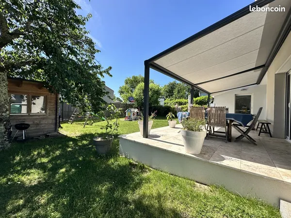 Maison 4 chambres de 130 m² avec jardin, Quartier Cramat - Saint-Médard-en-Jalles, 1850 / mois CC