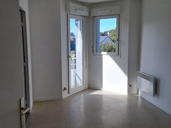 Location F1 dans résidence moderne et calme bien située