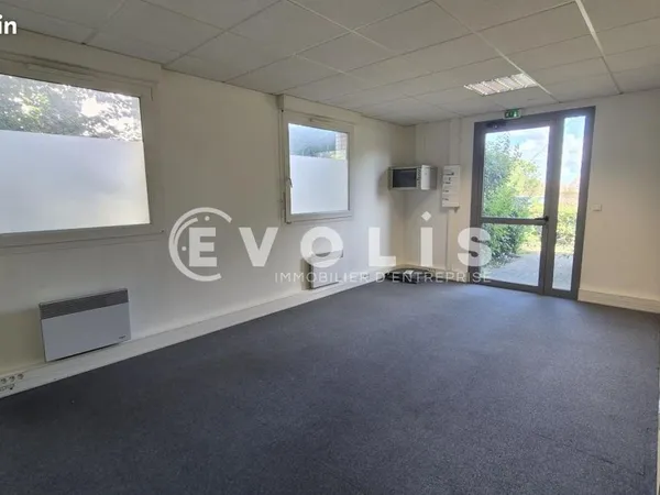 Bureau 81 m²