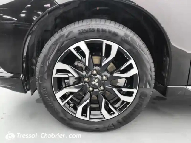 Mitsubishi Outlander 2.0i 200 phev hybride rechargeable essence instyle — photo 15