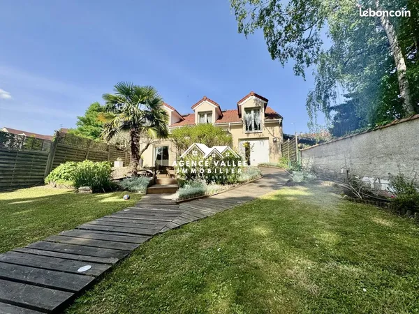 Maison 8 pièces 227 m²