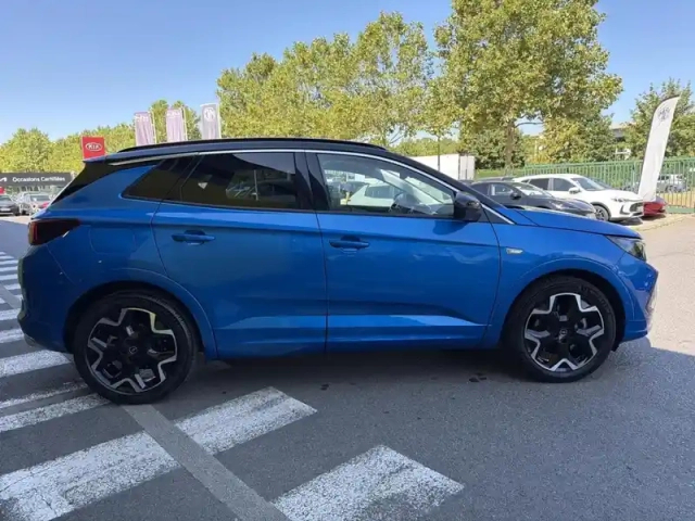 Opel Grandland 1.6 turbo 225ch hybride ultimate — photo 4