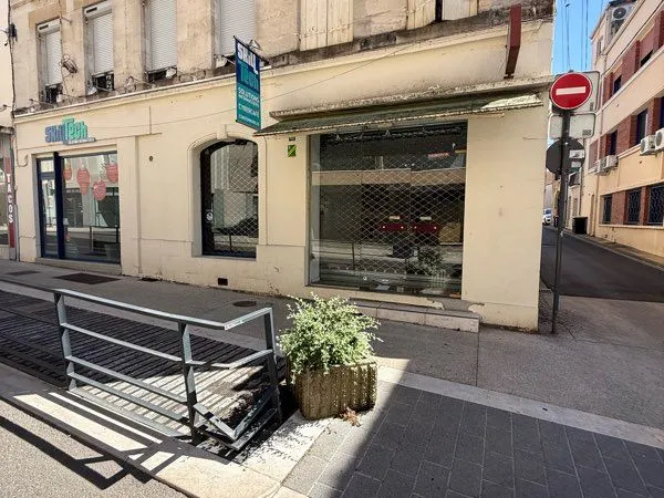 Local commercial 70 m² - Centre-ville Marmande - 695 CC