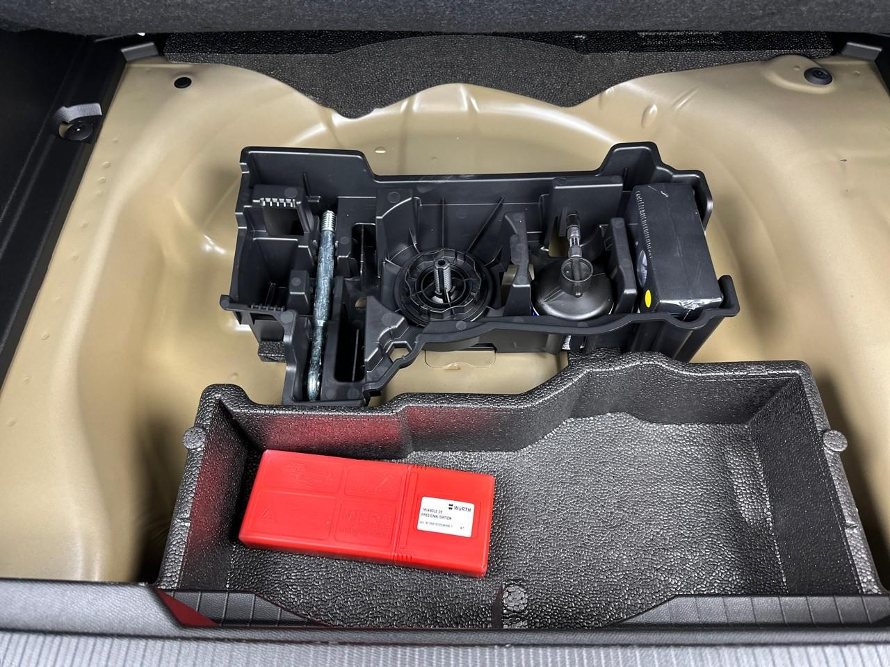 Peugeot 2008 100 s&s bvm6 style — photo 33
