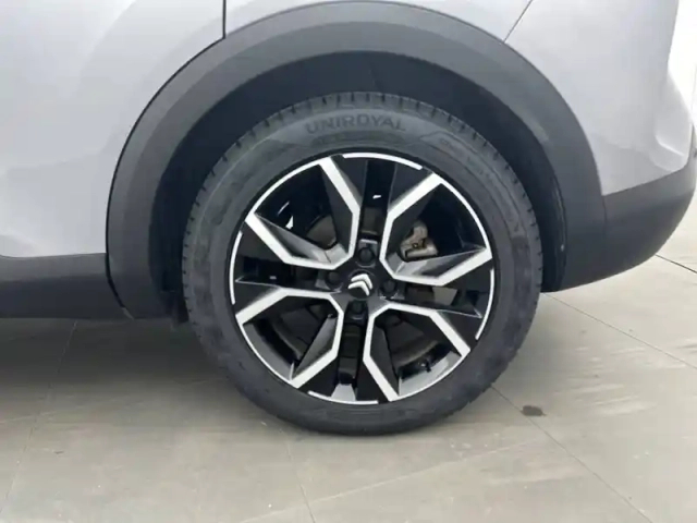 Citroën C4 e- 136 ch automatique — photo 13
