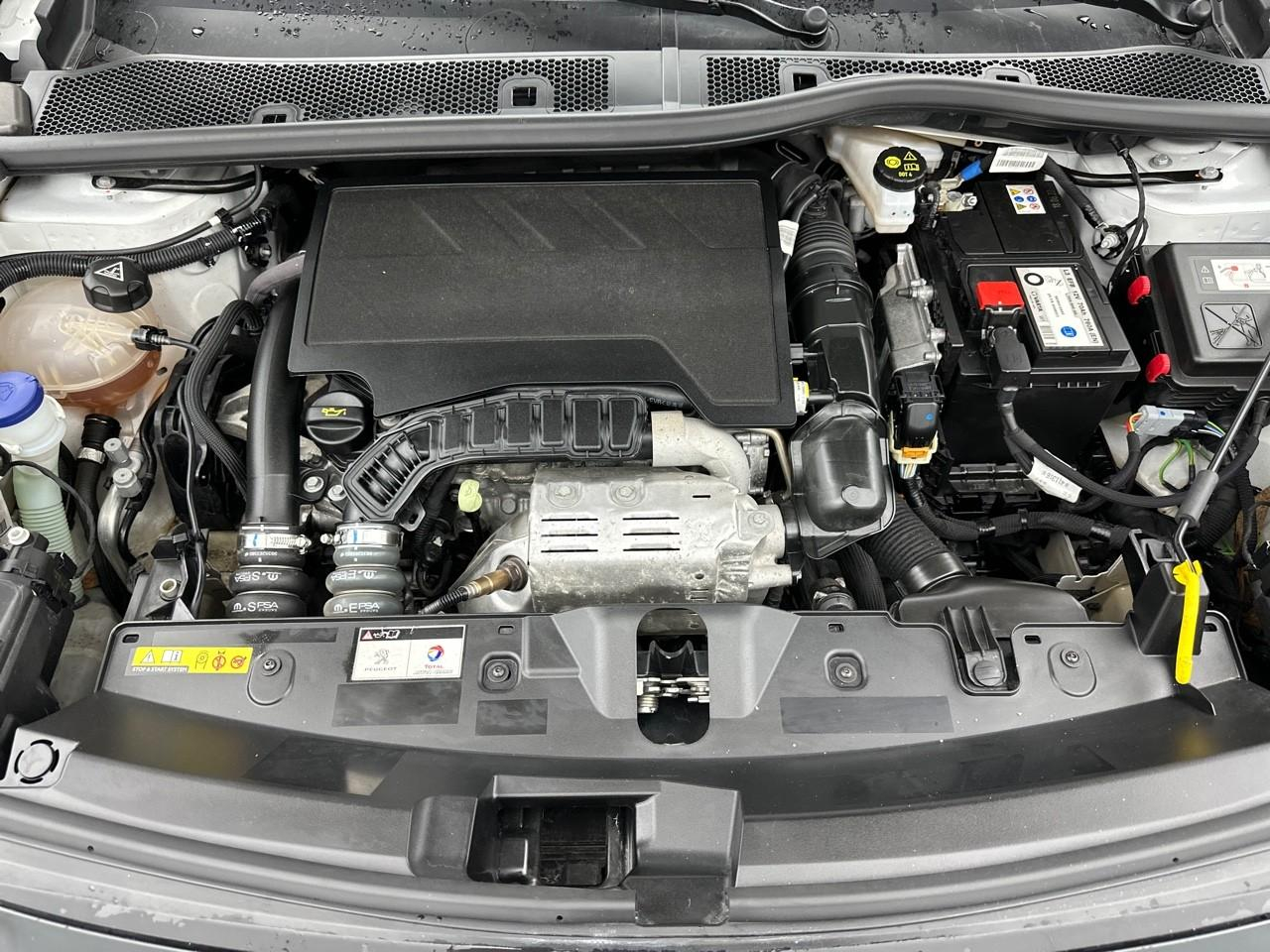 Peugeot 2008 puretech 100 s&s bvm6 allure pack — photo 13