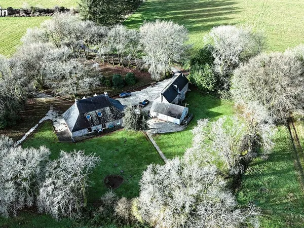 Propriété 6 pièces 278 m²