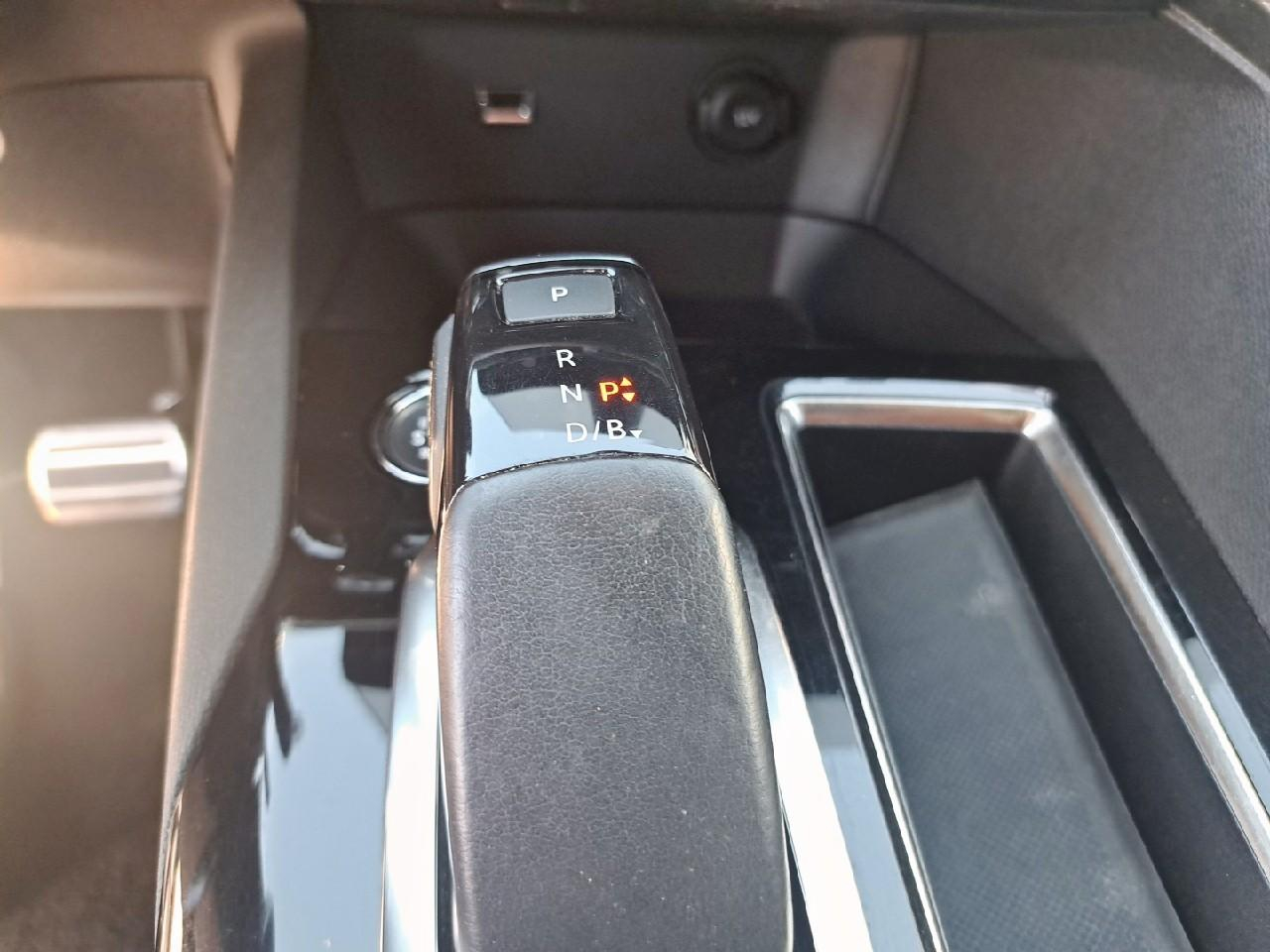 Peugeot 3008 hybrid 225 e-eat8 gt — photo 14