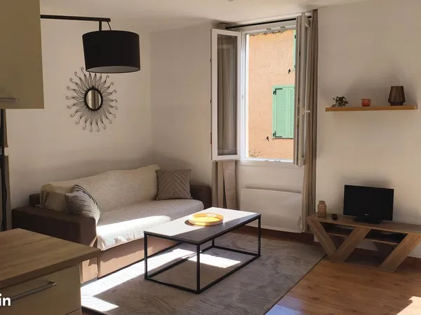 T2 meublé 40m2 - rénové et entièrement équipé - Callian village