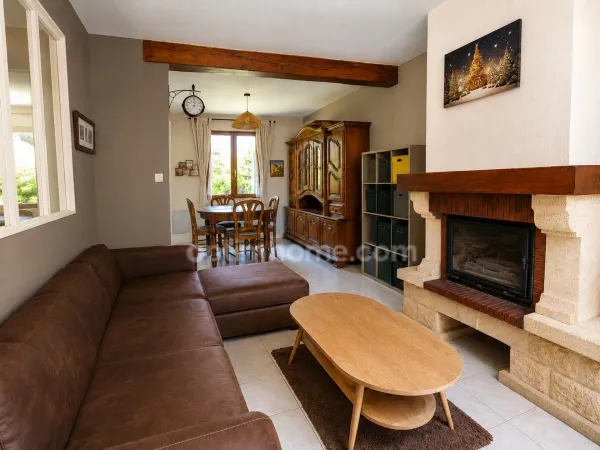 Maison 5 pièces à vendre à Fleury (60) - 86 m² habitables, terrain de 951 m² et dépendances