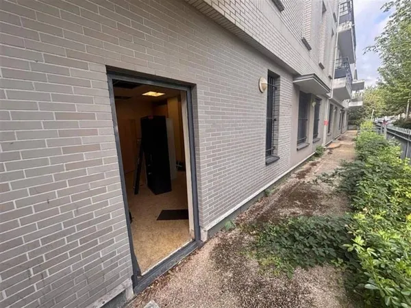 Local 165 m²