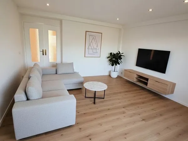 Mandelieu Secteur des Termes : 3 pièces rénové avec terras