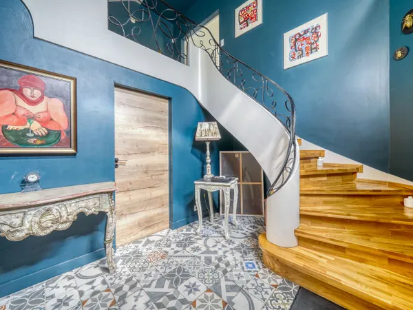 MAISON 230m²