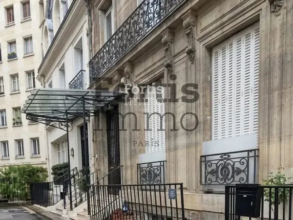 PARIS 16 - CHAMBRE DE SERVICE-VENDU LOUÉE- SECTEUR RECHERCHÉ