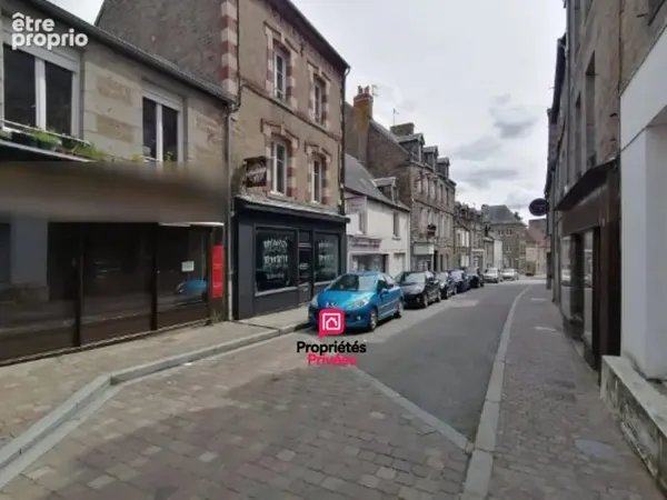 61600 LA FERTE MACE , IMMEUBLE (Appartement et local commercial dessous) appartement 3 chambres, PRI