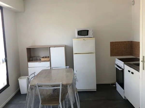 Studio + place de parking