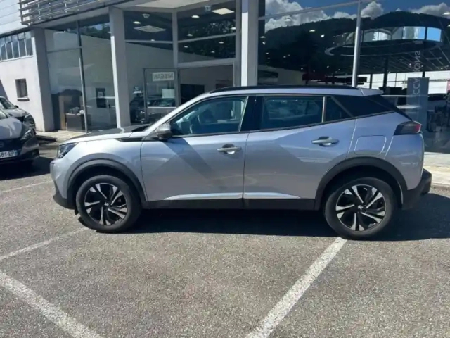 Peugeot 2008 1.2 puretech 130ch s&amp;s allure 7cv — photo 8