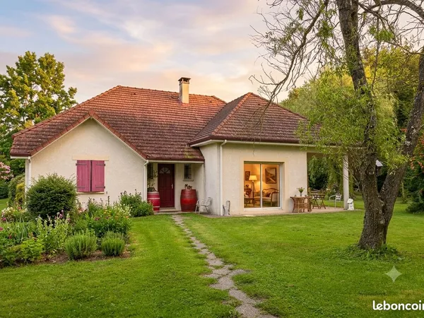 Maison 145 m² 4 ch + terrain 3000 m² - Buros