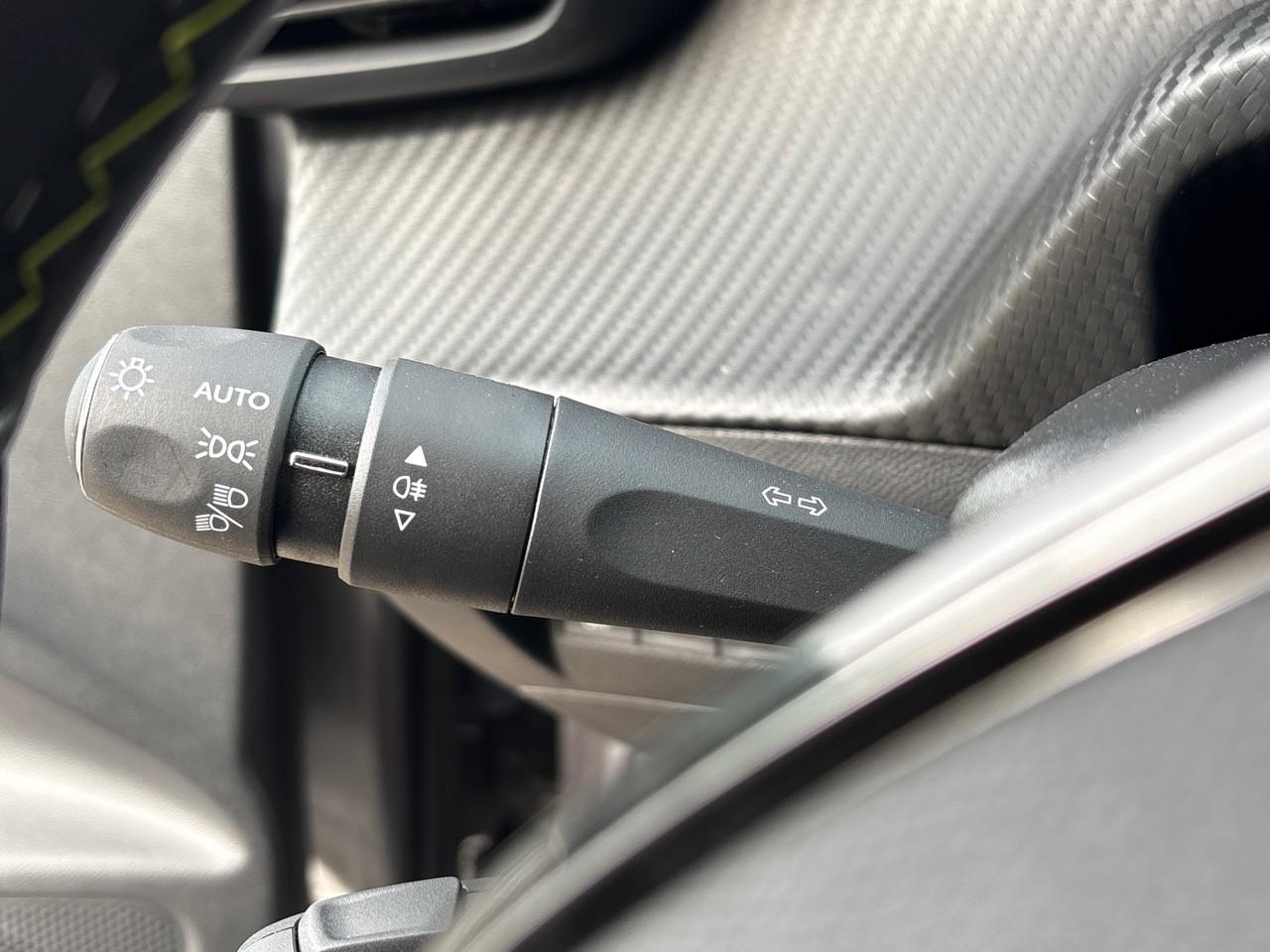 Peugeot 208 1.2 puretech 100ch s&s gt — photo 23
