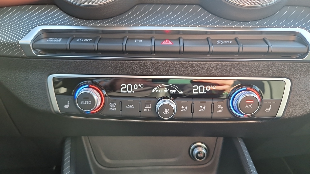 Audi Q2 35 TFSI 150 S tronic 7 — photo 26