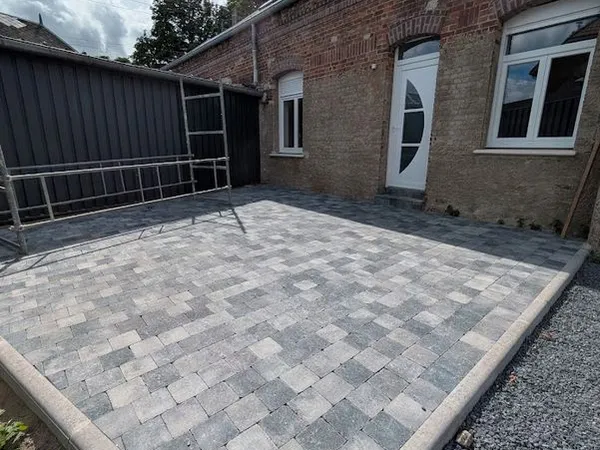 Maison rénovée à Metz-en-Couture - 125m2 - 6 pièces