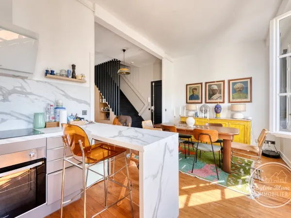 Vends appartement rénové séjour traversant