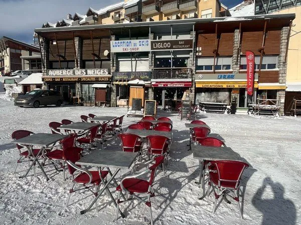 Bar-restaurant licence iv - pied des pistes - la mongie / grand tourmalet