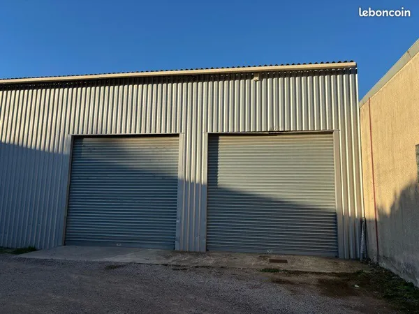Loue hangar