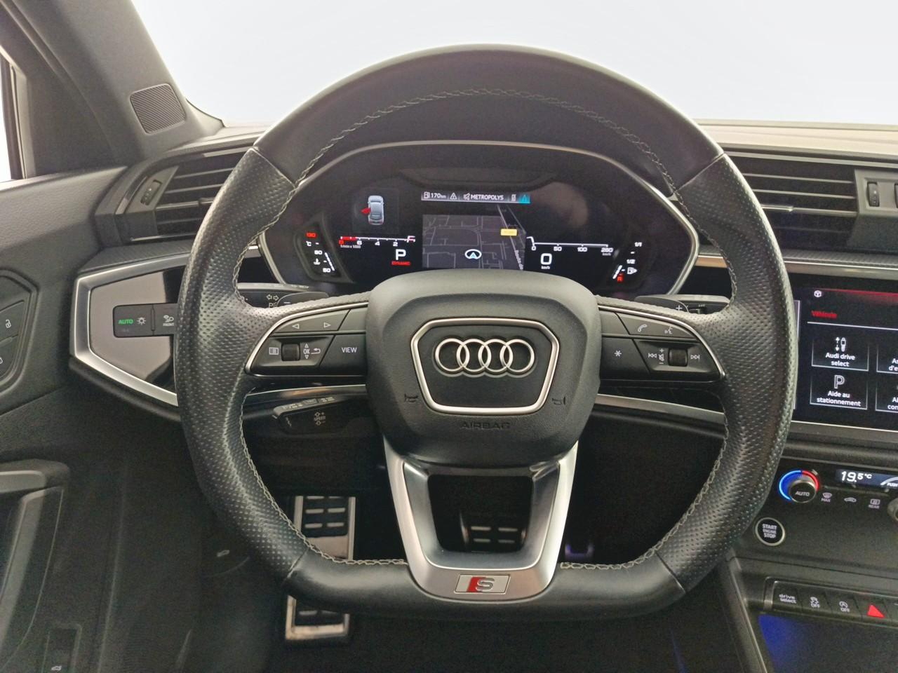 Audi Q3 sportback 35 tfsi 150 ch s tronic 7 s edition — photo 15