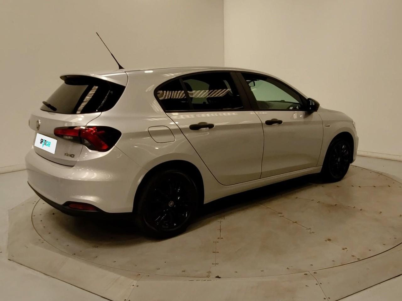 Fiat Tipo 5 portes 1.4 95 ch ligue 1 conforama — photo 5