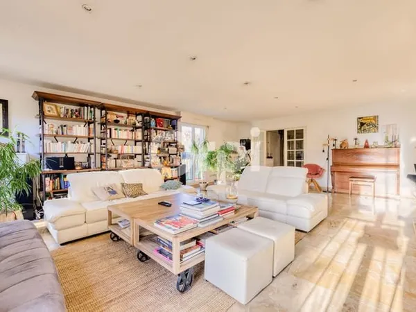 Maison 5 pièces 160 m²