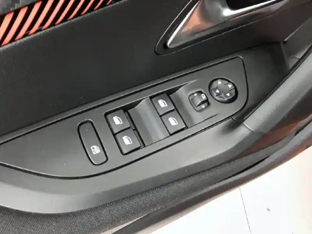 Peugeot 2008 bluehdi 110 s&amp;s bvm6 — photo 40