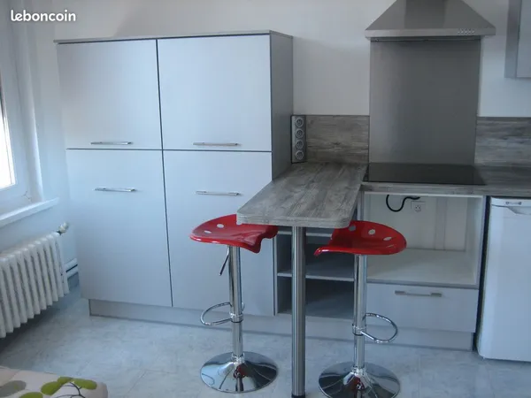 Studio meublé en rez de chaussée 499 tcc calais disponible 01/11