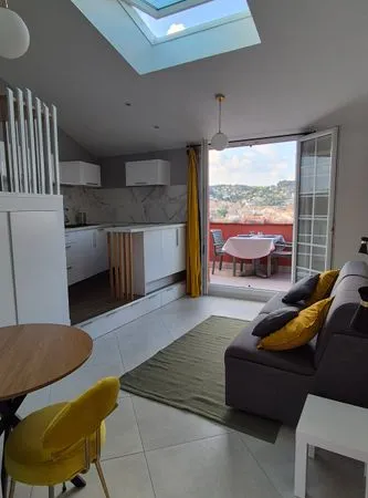 Studio de 23m2 à louer sur Vallauris
