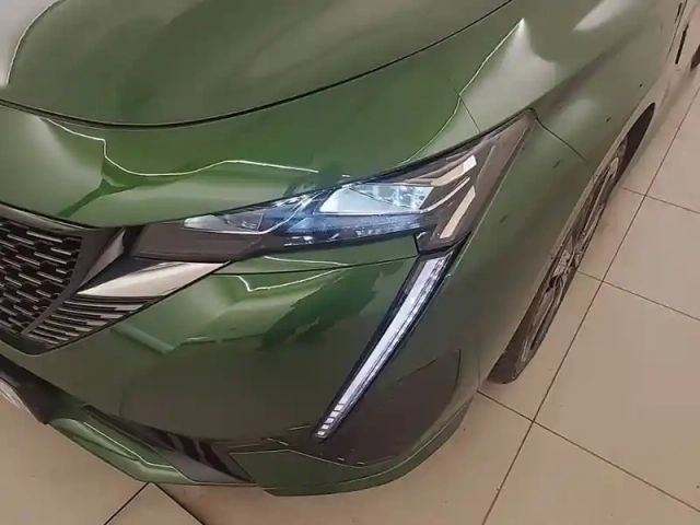 Peugeot 308 phev 225 e-eat8 — photo 100